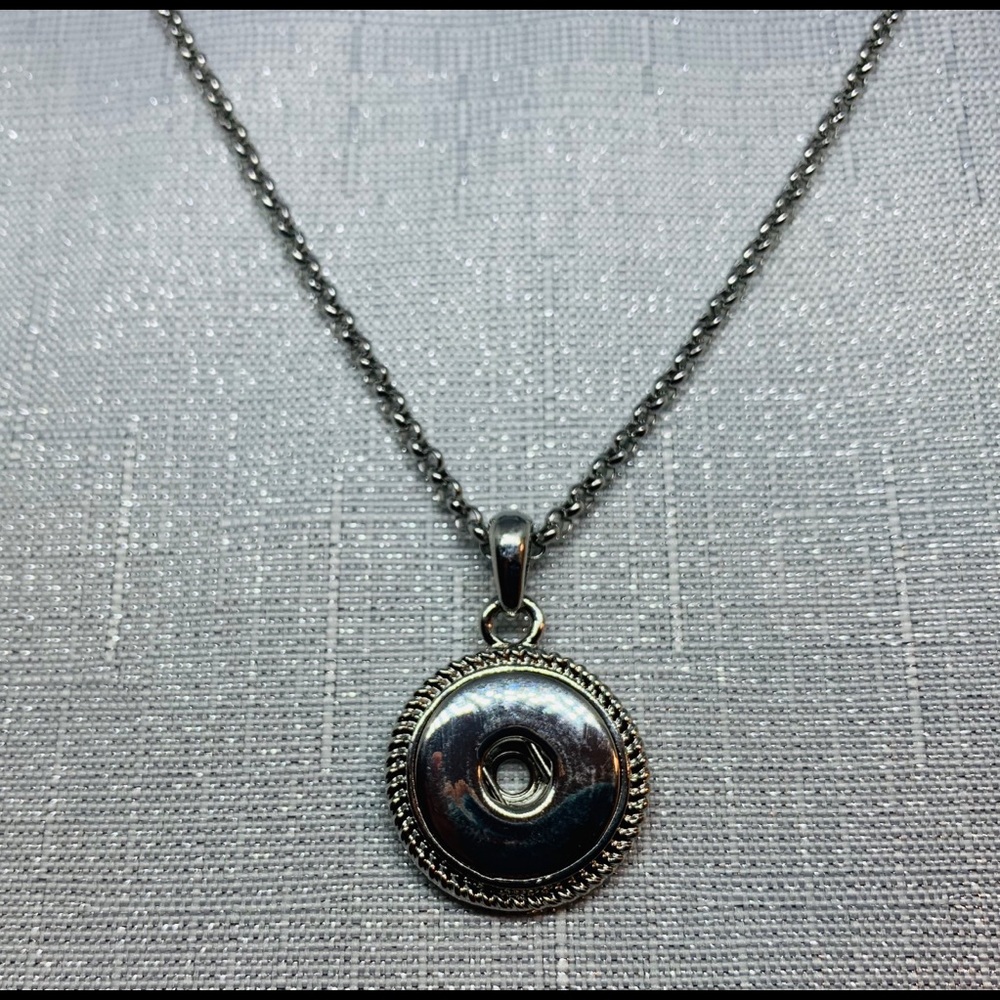 Circle Snap Button Charm Necklace